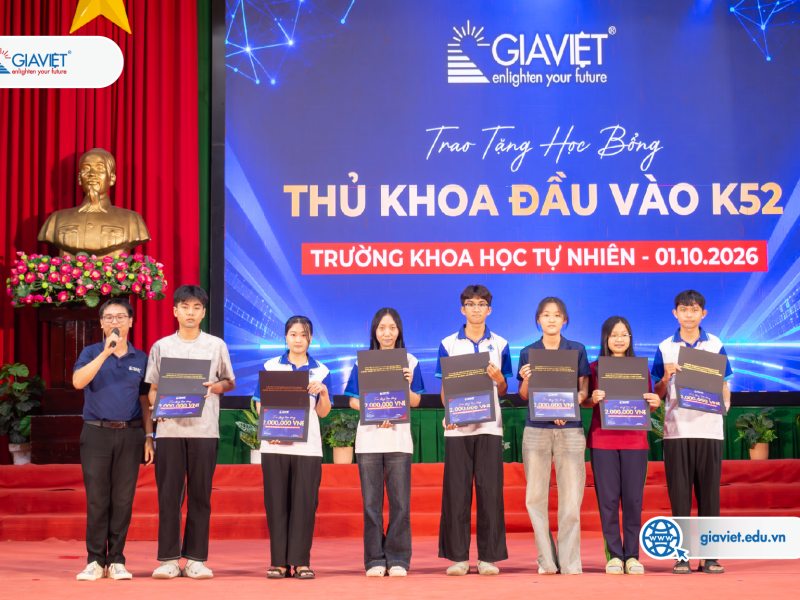 GIA VIỆT GIAO LƯU VÀ TRAO HỌC BỔNG CÙNG TÂN SINH VIÊN K52 TRƯỜNG KHOA HỌC TỰ NHIÊN